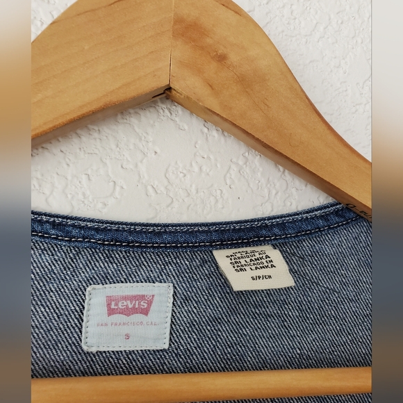 Levi's denim blouse/ top size S - Picture 8 of 17